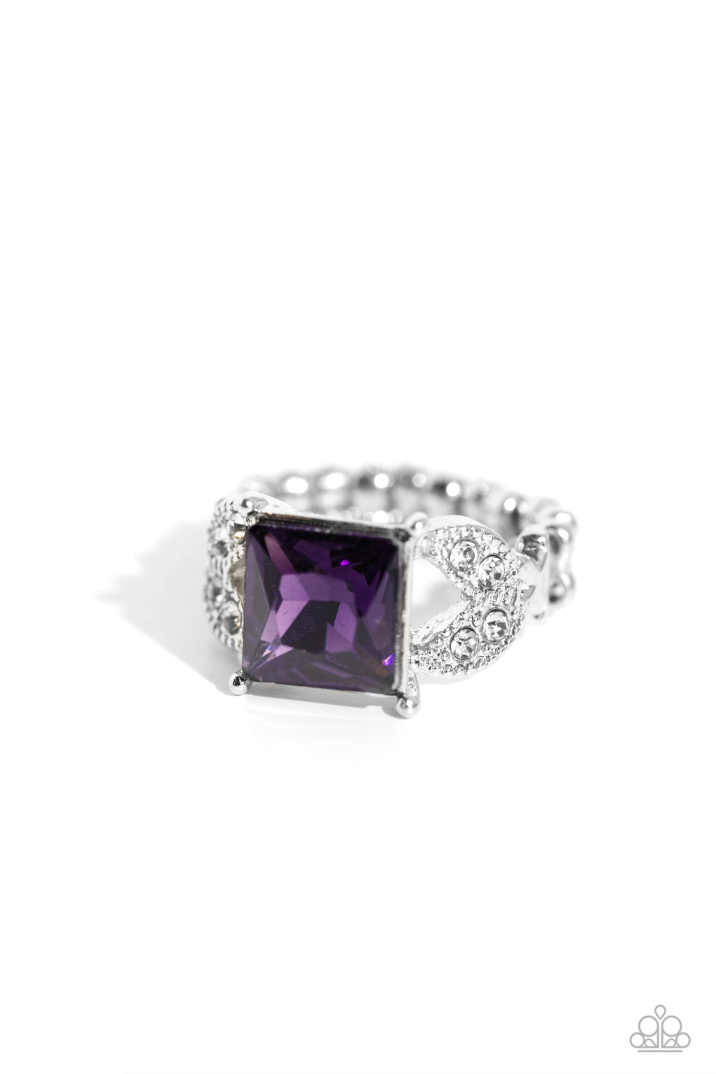 five-dollar-jewelry-deluxe-drama-purple-ring-paparazzi-accessories