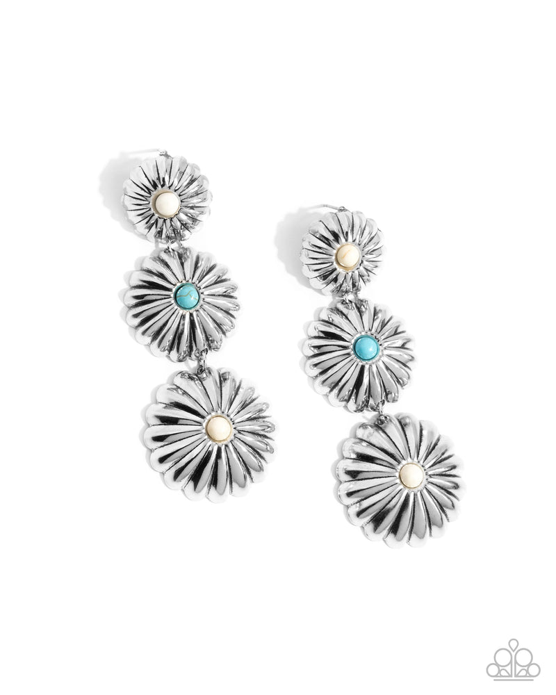 Complete Look - Turquoise & White Flower Set - Paparazzi Accessories