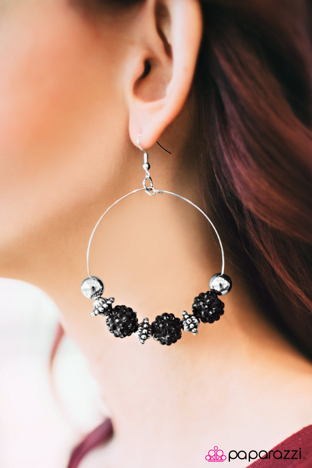 five-dollar-jewelry-threaded-hoops-black-shimmer-accent-blockbust-paparazzi-accessories