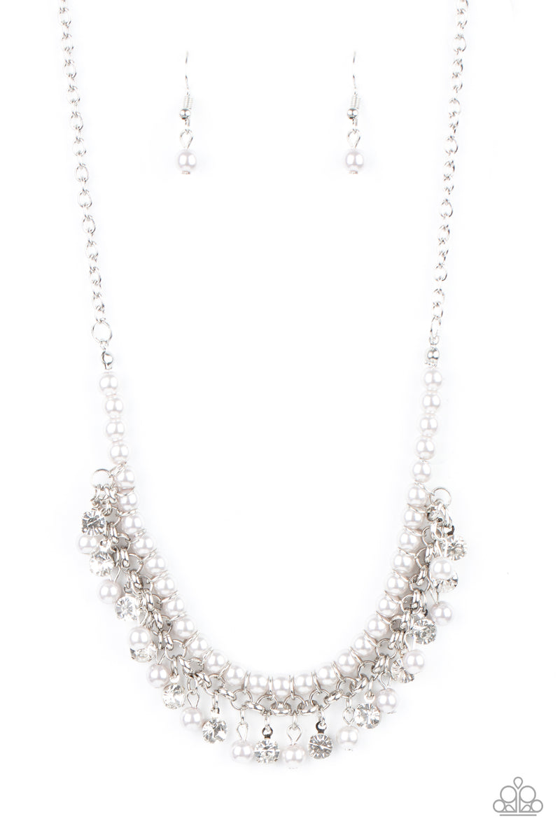 five-dollar-jewelry-a-touch-of-classy-silver-necklace-paparazzi-accessories