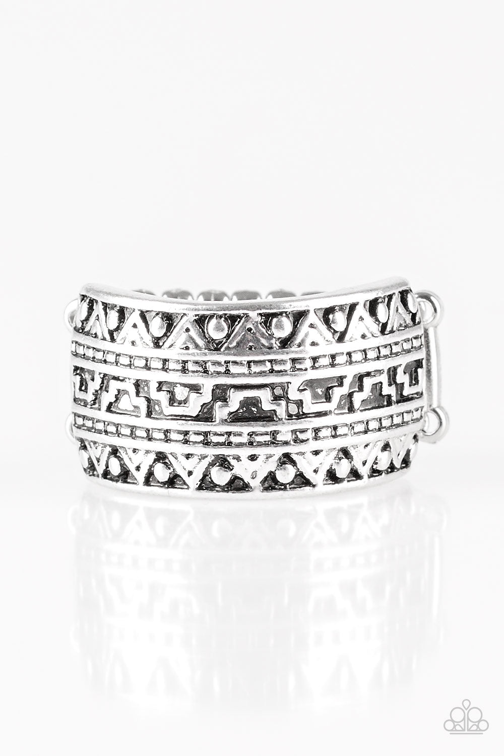 five-dollar-jewelry-textile-triumph-silver-ring-paparazzi-accessories