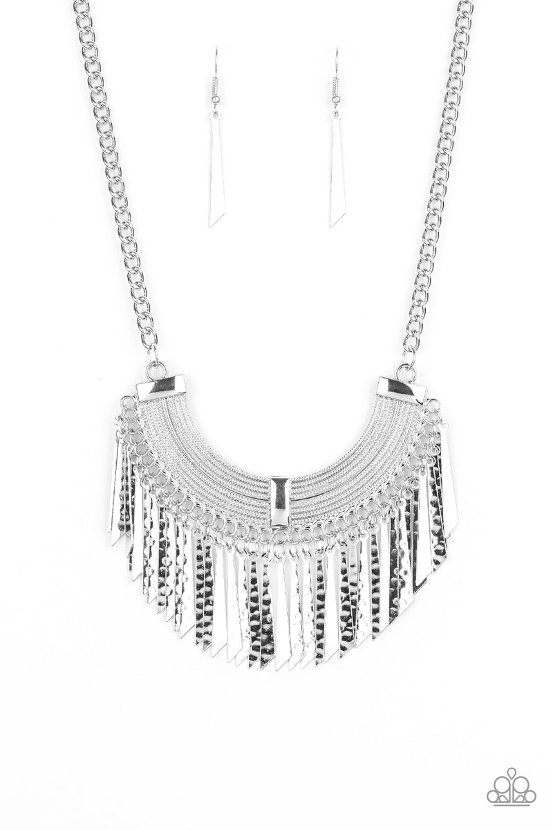 five-dollar-jewelry-impressively-incan-silver-necklace-paparazzi-accessories