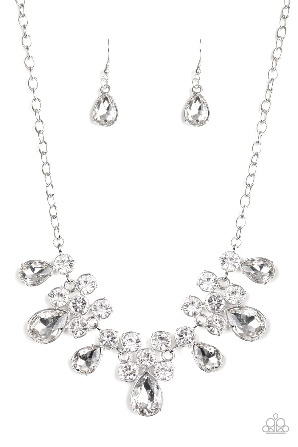 five-dollar-jewelry-debutante-drama-white-necklace-paparazzi-accessories