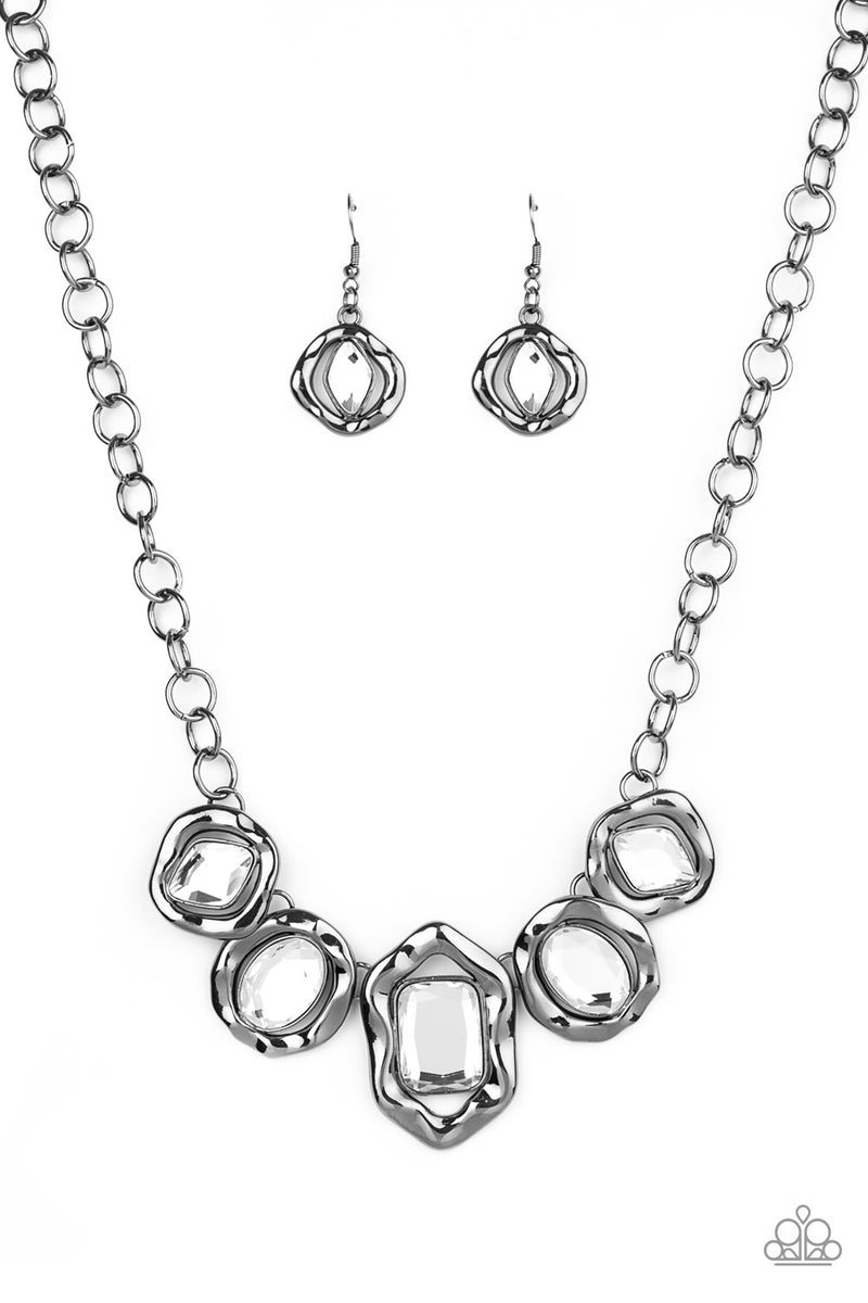 five-dollar-jewelry-celebrity-catwalk-black-necklace-paparazzi-accessories