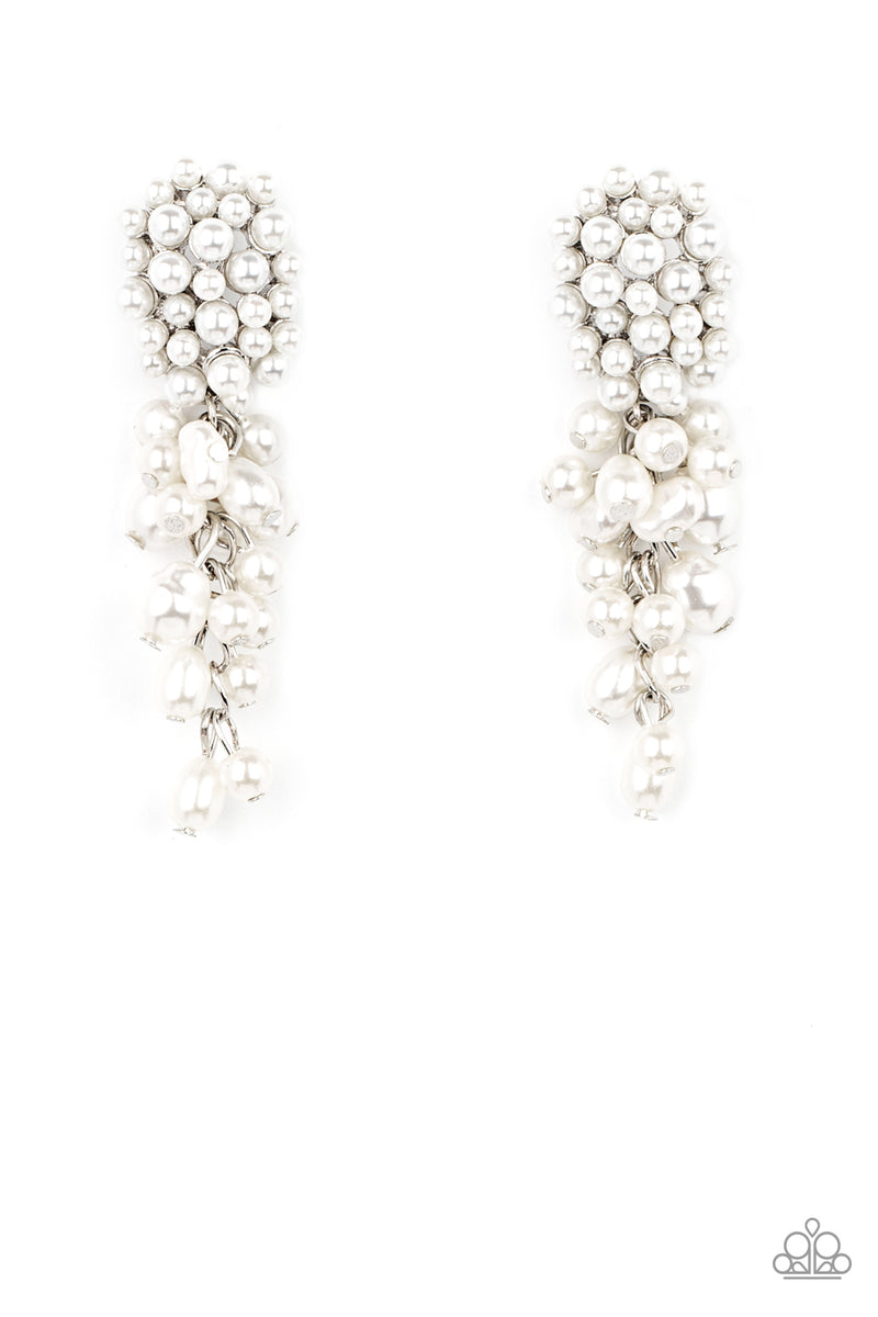 five-dollar-jewelry-fabulously-flattering-white-post earrings-paparazzi-accessories