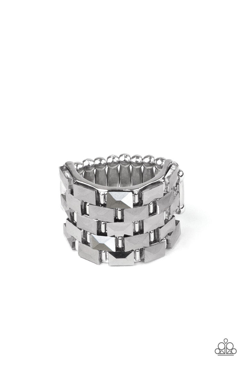 five-dollar-jewelry-checkered-couture-silver-ring-paparazzi-accessories