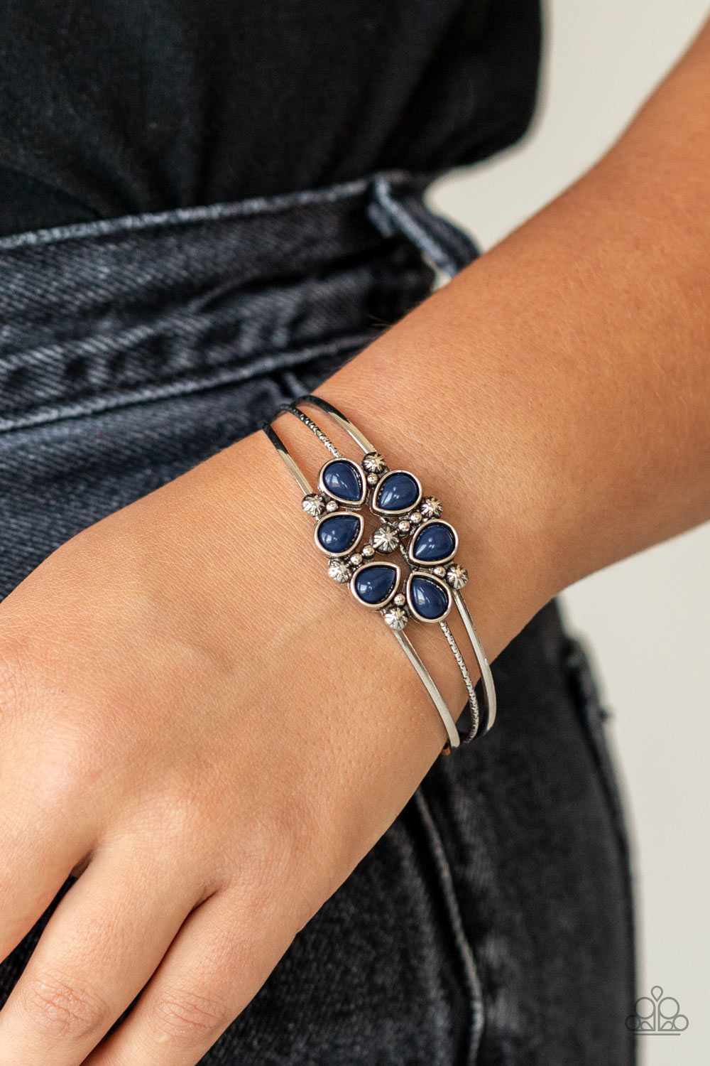 Taj Mahal Meadow - Blue Bracelet - Paparazzi Accessories