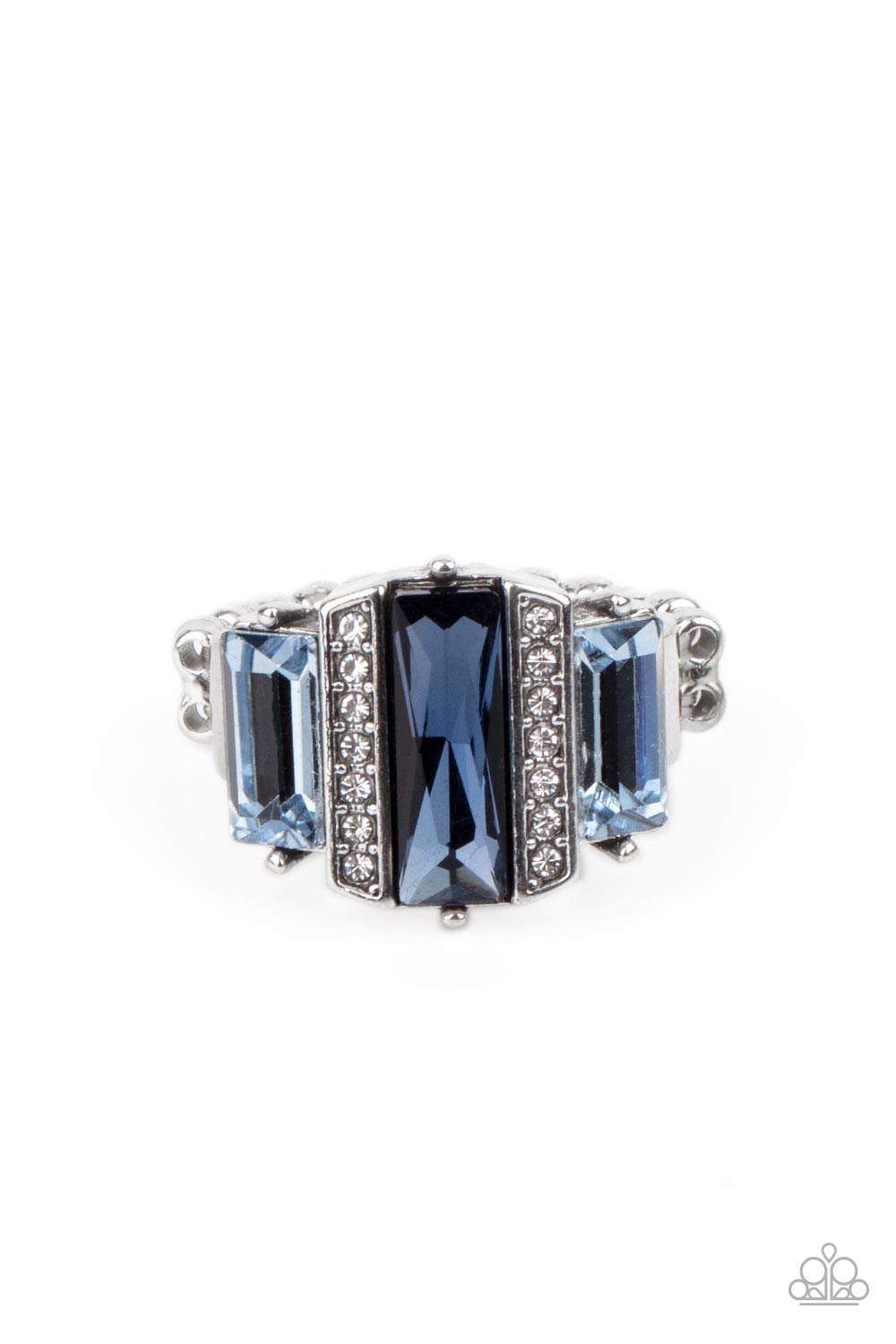 five-dollar-jewelry-a-glitzy-verdict-blue-ring-paparazzi-accessories