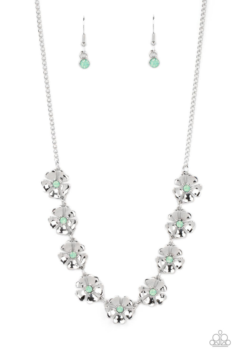 Petunia Palace - Green Necklace - Paparazzi Accessories