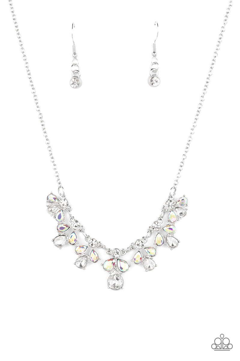five-dollar-jewelry-see-in-a-new-starlight-white-necklace-paparazzi-accessories