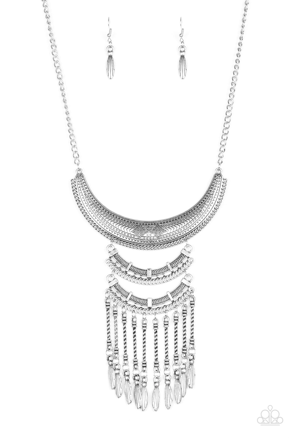 five-dollar-jewelry-eastern-empress-silver-necklace-paparazzi-accessories