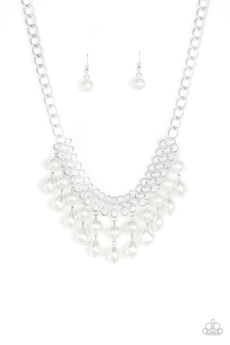 five-dollar-jewelry-5th-avenue-fleek-white-necklace-paparazzi-accessories
